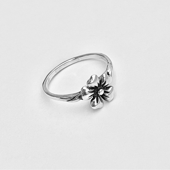 Sterling Silver 5 Heart Patels Flower Ring, Silver Rings, Flowers, Floral Ring - Picture 4 of 13